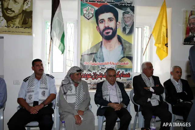 Palestinian Prime Minister, Salam Fayyad visits the family of the killed farmer Issam Badran who shot dead by Israeli troops in clashes which erupted after settlers attacked his village, in the West Bank village of Qusra...