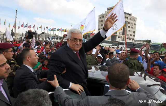 Palestinian President Mahmoud Abbas attends a rally by local school children supporting the Palestinian bid to join the United Nations in the West Bank city of Ramallah October 1, 2011. A U.N. Security Council panel on a...