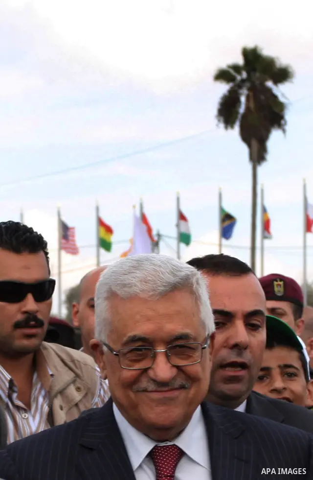 Palestinian President Mahmoud Abbas attends a rally by local school children supporting the Palestinian bid to join the United Nations in the West Bank city of Ramallah October 1, 2011. A U.N. Security Council panel on a...