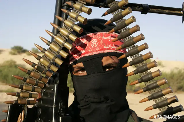 Palestinian militants with the Democratic Front for the Liberation of Palestine (DFLP) take part in a training session in the southern Gaza Strip town of Khan Yunis on October 03, 2011. Photo by Abed Rahim Khatib