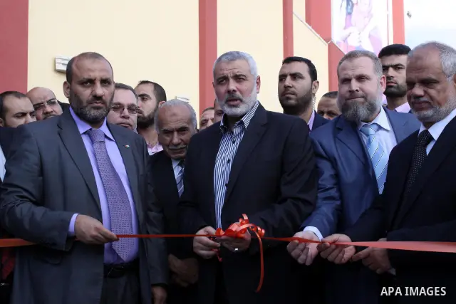 Palestinian Prime Minister in Gaza Strip, Ismail Haniya attends the opening ceremony of the book fair which organised by the Ministry of Culture in Gaza city on Oct. 5,2011. Photo by Mohammed Asad