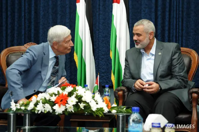 Palestinian Prime Minister in Gaza Strip, Ismail Haniya meets with a Dutch human rights delegation at his office in Gaza city on Oct. 6,2011. Photo by Ahmed Shaat