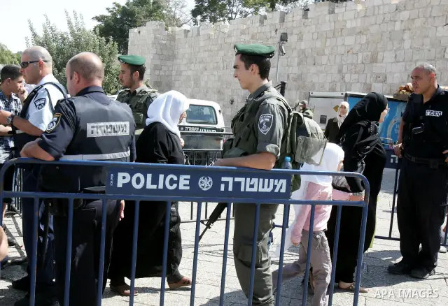 Israeli police stand guard in front of Damascus Gate in Jerusalem's Old City on October 7,2011. Israel limited access to Jerusalem's Al-Aqsa mosque compound for fear of violence on the Muslim weekly day of prayer, which...