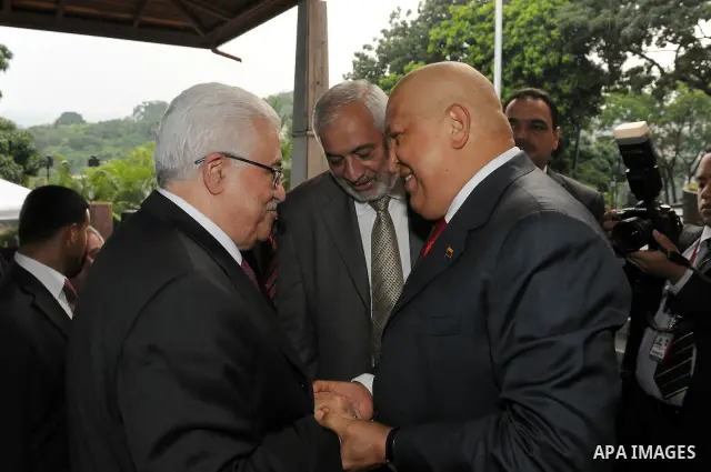 Palestinian President Mahmoud Abbas (Abu Mazen) meets with Venezuelan President, Chavez in Caracas on Oct. 11,2011. Photo by Thaer Ganaim
