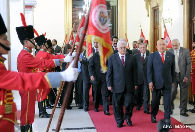 Palestinian President Mahmoud Abbas (Abu Mazen) meets with Venezuelan President, Chavez in Caracas on Oct. 11,2011. Photo by Thaer Ganaim
