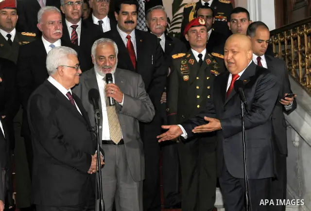 Palestinian President Mahmoud Abbas (Abu Mazen) meets with Venezuelan President, Chavez in Caracas on Oct. 11,2011. Photo by Thaer Ganaim