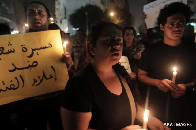 Nearly 3,000 Egyptian mourners gather in central Cairo on October 13, 2011 in honour of Coptic Christians among 25 people killed in weekend clashes during a demonstration over an attack on a church. Egypt's government sa...
