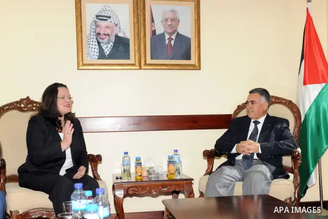 Chairman of the Presidential Office d. Hussein Al-A'araj during meeting with the delegation's Socialist German in Ramallah on Oct. 20, 2011.. Photo by Mufeed Abu Hasnah