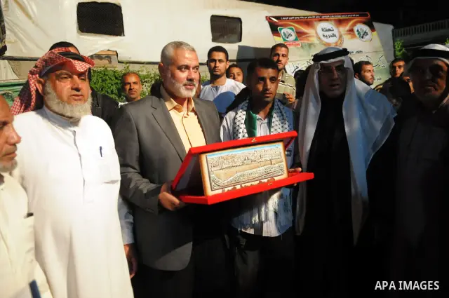 Palestinian Prime Minister in Gaza, Ismail Haniyeh during his visit to prisoners of editors in the provinces of Central and Khan Younis in Gaza strip, Oct. 22, 2011. Photo by Ahmed Shaat