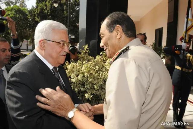 Palestinian President Mahmoud Abbas (Abu Mazen) during a meeting with leader of the Egyptian military, Field Marshal Tantawi, in Cairo on Oct 22, 2011. Photo by Thaer Ganaim