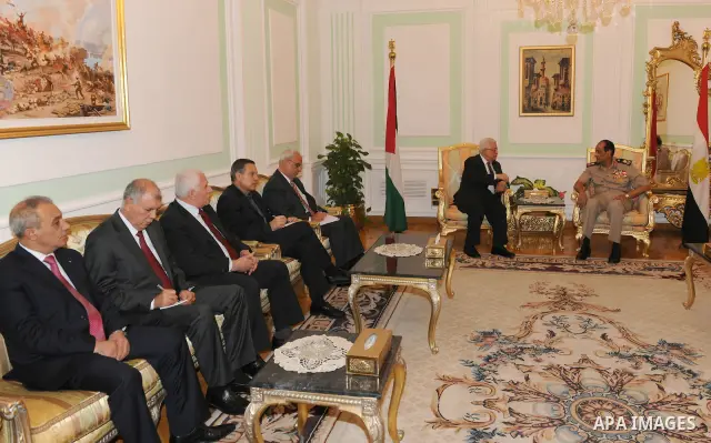 Palestinian President Mahmoud Abbas (Abu Mazen) during a meeting with leader of the Egyptian military, Field Marshal Tantawi, in Cairo on Oct 22, 2011. Photo by Thaer Ganaim