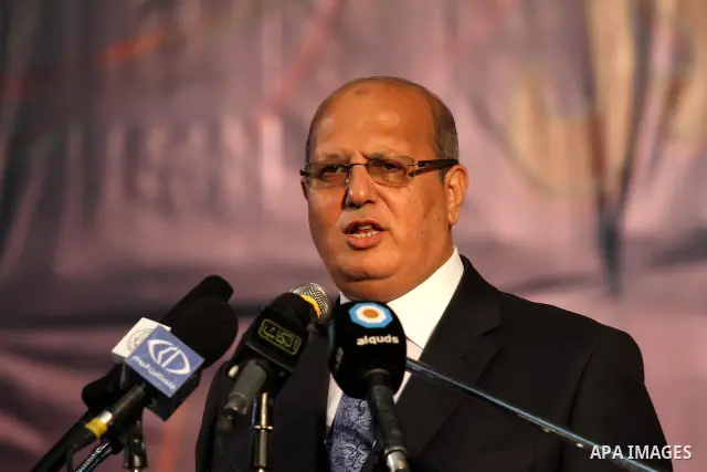 Palestinian Legislative Council member, Jamal El Khodary honors freedom prisoners at the Islamic University in Gaza City on Oct. 23, 2011. Photo by Mohammed Asad