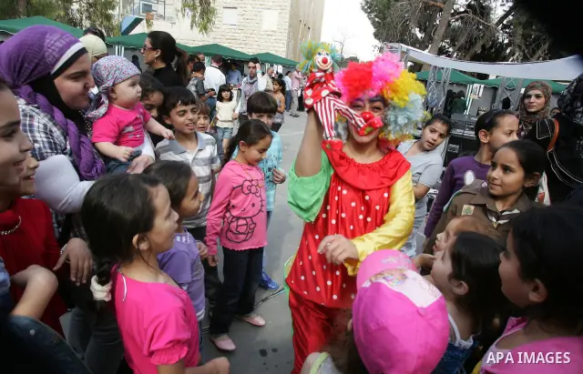 Palestinians take part in the Heritage Festival for Pancakes in Jerusalem's old city on Oct. 23,2011. Photo by Mahfouz Abu Turk