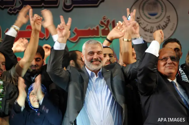 Palestinian Prime Minister in Gaza Strip, Ismail Haniyeh honors freedom prisoners at the Islamic University in Gaza City on Oct. 23, 2011. Photo by Ahmed Shaat