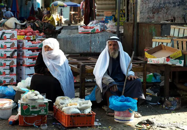 The main market in the Zaytoun Quarter, Gaza City, Tuesday, October 27, 2011. Photo by Laura Weisman