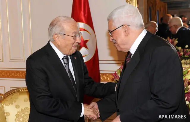 Palestinian President Mahmoud Abbas meets with Tunisian Prime Minister Beji Caid Essebsi, in Tunis, Tunisia, 11 November 2011. Abbas arrived in Tunisia on 10 November for talks with Tunisian Interim President Fouad Mbaza...