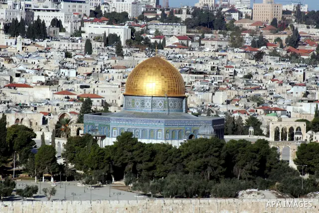 A view shows the Dome of Rock inside the Al-Aqsa Mosque compound, Islam's third holiest site, in Jerusalem's Old City on November 14, 2011. Photo by Mahfouz Abu Turk
