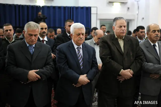 Palestinian President Mahmoud Abbas (Abu Mazen) attends Friday prayers in the West Bank city of Ramallah on Nov. 18, 2011. Photo by Mufeed Abu Hasnah
