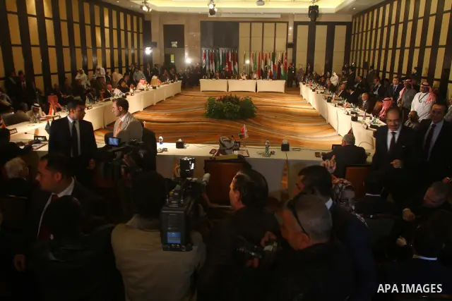 Arab Foreign ministers attend a ministerial meeting at the Arab League headquarters on Syria in Cairo on November 24, 2011. Arab foreign ministers have invited Syria to sign an agreement by November 25 allowing observers...