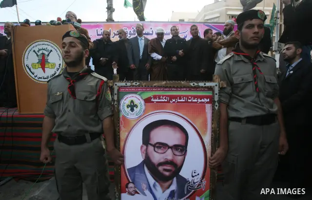 Palestinian Jihad Islamic supporters take part in a rally in Gaza City to show their solidarity for Al-Aqsa mosque in Jerusalem November 25, 2011. The mosque built on the compound known to Muslims as al-Haram al-Sharif a...