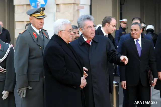 Palestinian President Mahmoud Abbas meets with Austrian President Heinz Fischer in Vienna November 28, 2011. Abbas is on a one-day official visit to Austria. Photo by Thaer Ganaim
