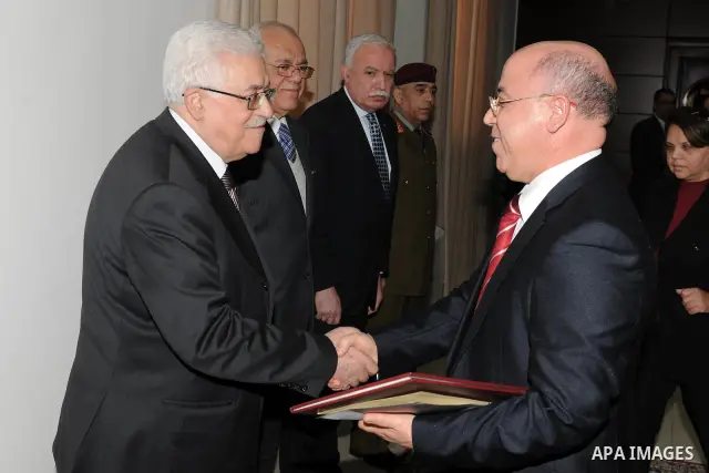 Palestinian President Mahmoud Abbas (Abu Mazen) Approved on the documents Tunisian Ambassador, Lotfi Mellouli, for Palestinian National Authority, in the West Bank City of Ramallah, on DEC. 03, 2011. Photo by Mufeed Abu...