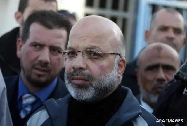 Palestinian lawmaker from Hamas , Ahmed Attoun, being welcomed by his friends at Kalandia checkpoint leading from Jerusalem to Ramallah, 06 December 2011, after his release from an Israeli jail. Atawni is a resident of E...