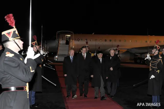 Palestinian President Mahmoud Abbas (Abu Mazen), during arrival the capital French of Paris on Dec. 12, 2011. Photo by Thaer Ganaim