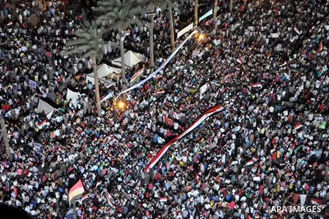Egyptian opponents of ousted president Mohamed Morsi gather at Tahrir Square in Cairo, Egypt, 26 July 2013. Egyptian authorities on 26 July ordered ousted president Mohammed Morsi to be detained for 15 days pending furth...