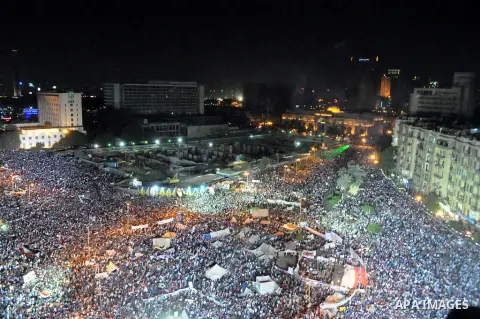 Egyptian opponents of ousted president Mohamed Morsi gather at Tahrir Square in Cairo, Egypt, 26 July 2013. Egyptian authorities on 26 July ordered ousted president Mohammed Morsi to be detained for 15 days pending furth...