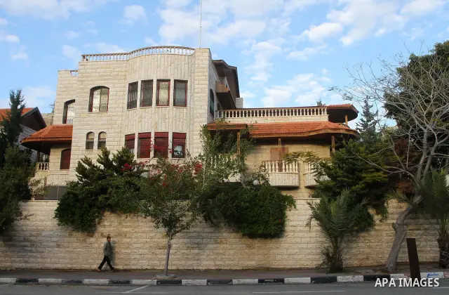 Palestinian security, Members of the Hamas movement now in control of the Gaza strip, stand next Palestinian president house in gaza City, on Jan 14, 2012. Palestinian Prime Minister in Gaza Strip, Ismail Haniyeh, said t...
