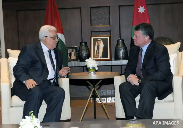 Palestinian President Mahmoud Abbas (Abu Mazen) meets with the King Abdullah II in the Jordanian capital of Amman on Jan. 25, 2012. Photo by Thaer Ganaim