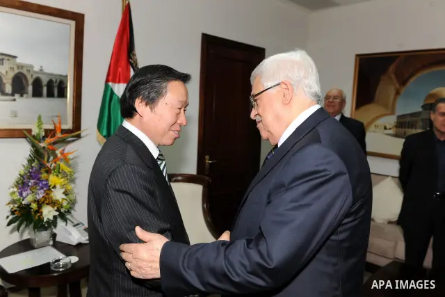 Palestinian President Mahmoud Abbas (Abu Mazen) meets with Deputy Minister of Foreign Affairs of Japan, Ryuji Yamane in the West Bank city of Ramallah January 28, 2012. Photo by Thaer Ganaim