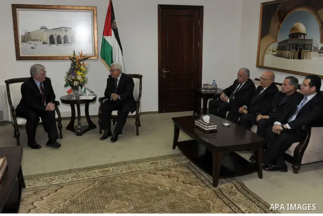 Palestinian President Mahmoud Abbas (Abu Mazen) meets Irish Foreign Minister Eamon Gilmore in the West Bank city of Ramallah January 28, 2012. Photo by Thaer Ganaim