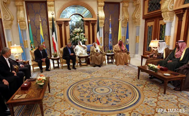 Palestinian Prime Minister in Gaza Strip, Ismail Haniyah meets with the Kuwait Emir and Crown Prince of Kuwaiti the Kuwait on Feb. 07, 2012. Photo by Mohammed Al-Ostaz .