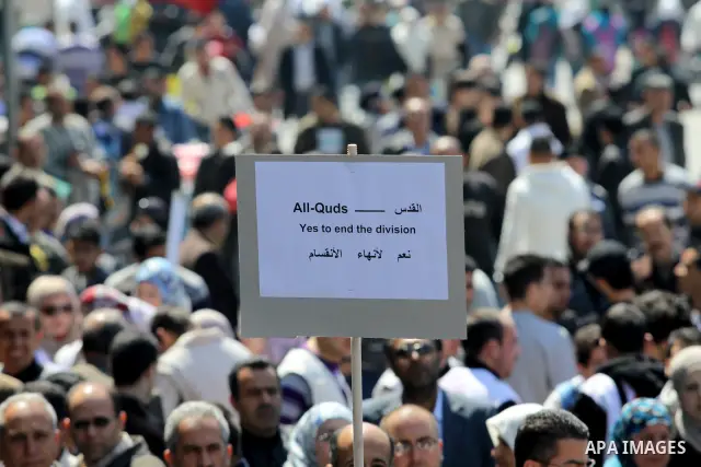Demonstrators from the Palestinian factions participating in demonstration to end the division and are demanding a national unity in the West Bank city of Nablus, Mar. 22, 2012 .Photo by Nedal Shtieh.
