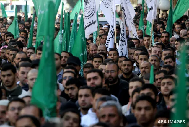 Palestinians take part in a rally calling on Egyptian authorities to supply the Gaza Strip with fuel and electricity in Gaza City March 23, 2012. Israel allowed nine fuel tankers to cross into the Gaza Strip on Friday to...