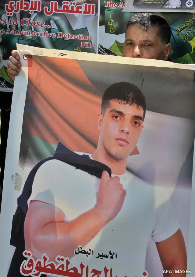 Palestinians participate in a demonstration in solidarity with prisoners jailed in Israel, in the West Bank city of Nablus, Apr. 03, 2012. Photo by Nedal Shtieh