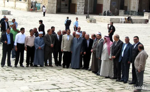 Jordan's Interior Minister Mohammad Raud (C) stands out of Al-Aqsa mosque during his visit to Jerusalem, on April 15, 2012. The Jordanian minister was on an official visit to the Palestinian Authority's capital Ramallah...