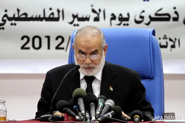 The spokesman of the parliament Ahmed Bahr delivers speech during the meeting discussing the issue of Palestinian prisoners in the Ministry of the prisoners in Gaza on April, 16, 2012. Photo by Mohammed Asad