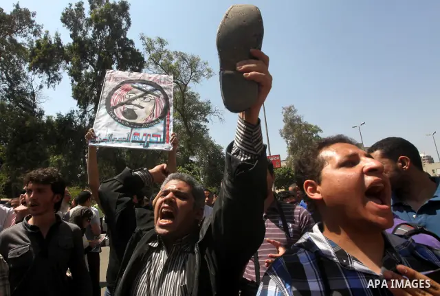 Egyptian protesters take part in a demonstration in front of the Saudi Arabian embassy in Cairo on April 24, 2012, calling for the release of Egyptians who have been detained in the kingdom, including Ahmed Al-Gizawi who...