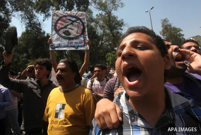 Egyptian protesters take part in a demonstration in front of the Saudi Arabian embassy in Cairo on April 24, 2012, calling for the release of Egyptians who have been detained in the kingdom, including Ahmed Al-Gizawi who...