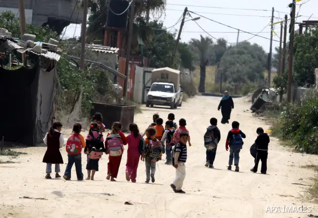 Palestinian Children of Al-Samuni family, leav there schools in Gaza City, on May 03, 2012. the Israeli military has decided on Tuesday, May 1, 2012 not to file any charges in one of the gravest incidents in its 2009 war...