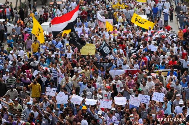 CAIRO, May 4, 2012 Egyptians protest against the ruling military council in Cairo, Egypt, on May 4, 2012. Thousands of Egyptians on Friday flocked to the Tahrir square in downtown the capital Cairo, demanding the ruling...