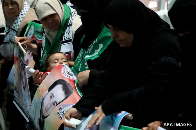 Palestinian women attend a rally in Gaza City, to show solidarity with Palestinian prisoners held in Israeli jails on May 7, 2012. At least 1,550 Palestinian prisoners are refusing food in Israeli jails in a protest agai...