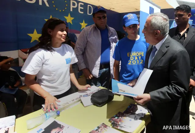 Palestinian Prime Minister Salam Fayyad, participates in a ceremony of the celebration "Europe Day", in the West Bank city of Ramallah, on May 09, 2012. Photo by Mustafa Abu Dayeh