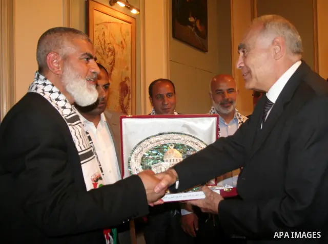 Palestinians delegation of released prisoners meet with Egyptian Foreign Minister Mohammed Kamel Amr in Egypt on May 12, 2012. Photo by Emad Ashtawy