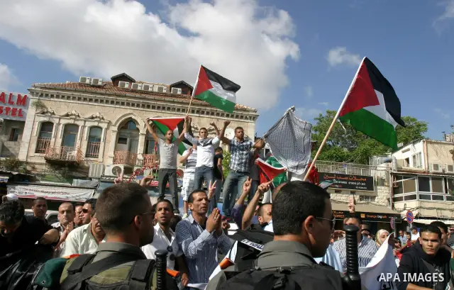 Israeli police Prevented Palestinian demonstrators as they try to disperse a protest against a parade marking Jerusalem Day, in front of Damascus Gate outside Jerusalem's Old City May 20, 2012. Jerusalem Day marks the an...