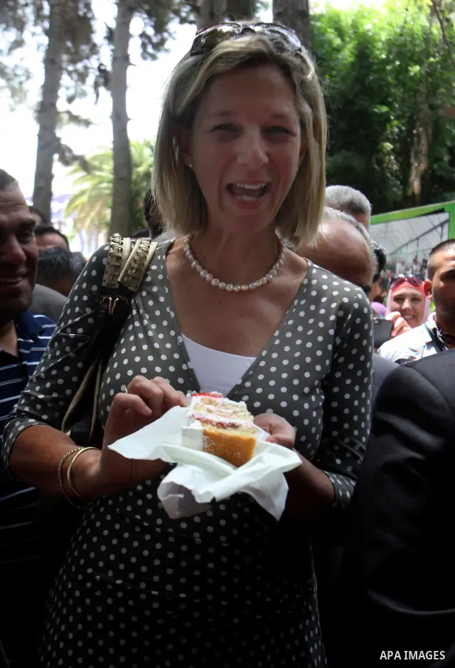 Representative of the Netherlands to the Palestinian National Authority, participate in the opening of Palestinian agricultural festival at strawberry and roses , in the West Bank city of Nablus on May 23, 2012. Photo by...
