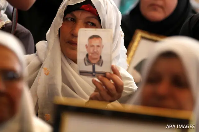 Relatives of Palestinian prisoners participate a protest at the Red Cross' offices in Gaza City to call for the release of Palestinian prisoners held in Israeli jails, on May. 28, 2012. Photo by Majdi Fathi